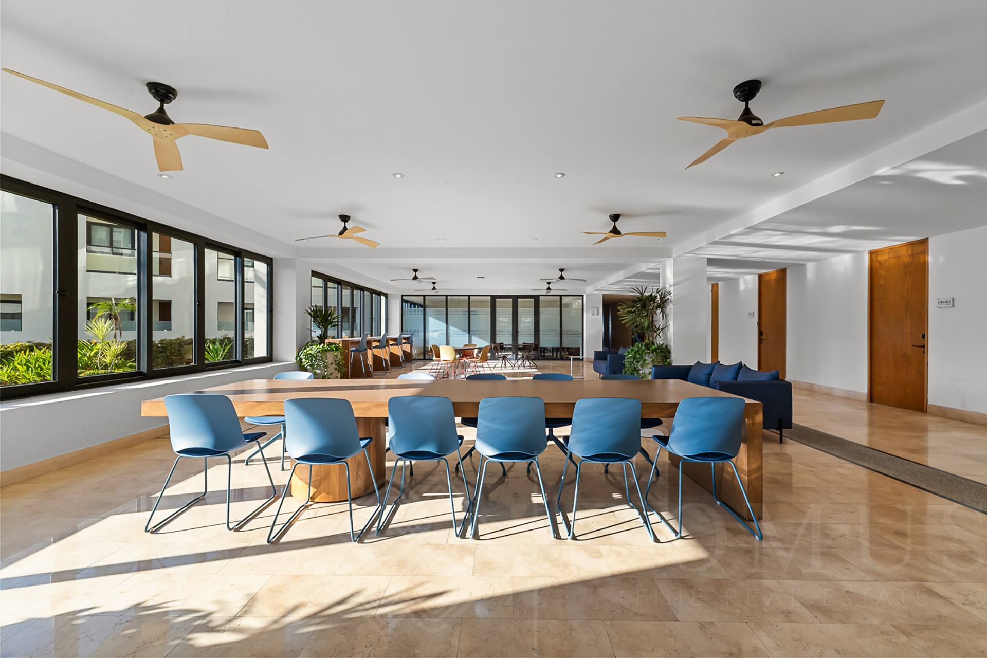 Image gallery of Zantamar A201 UP-92