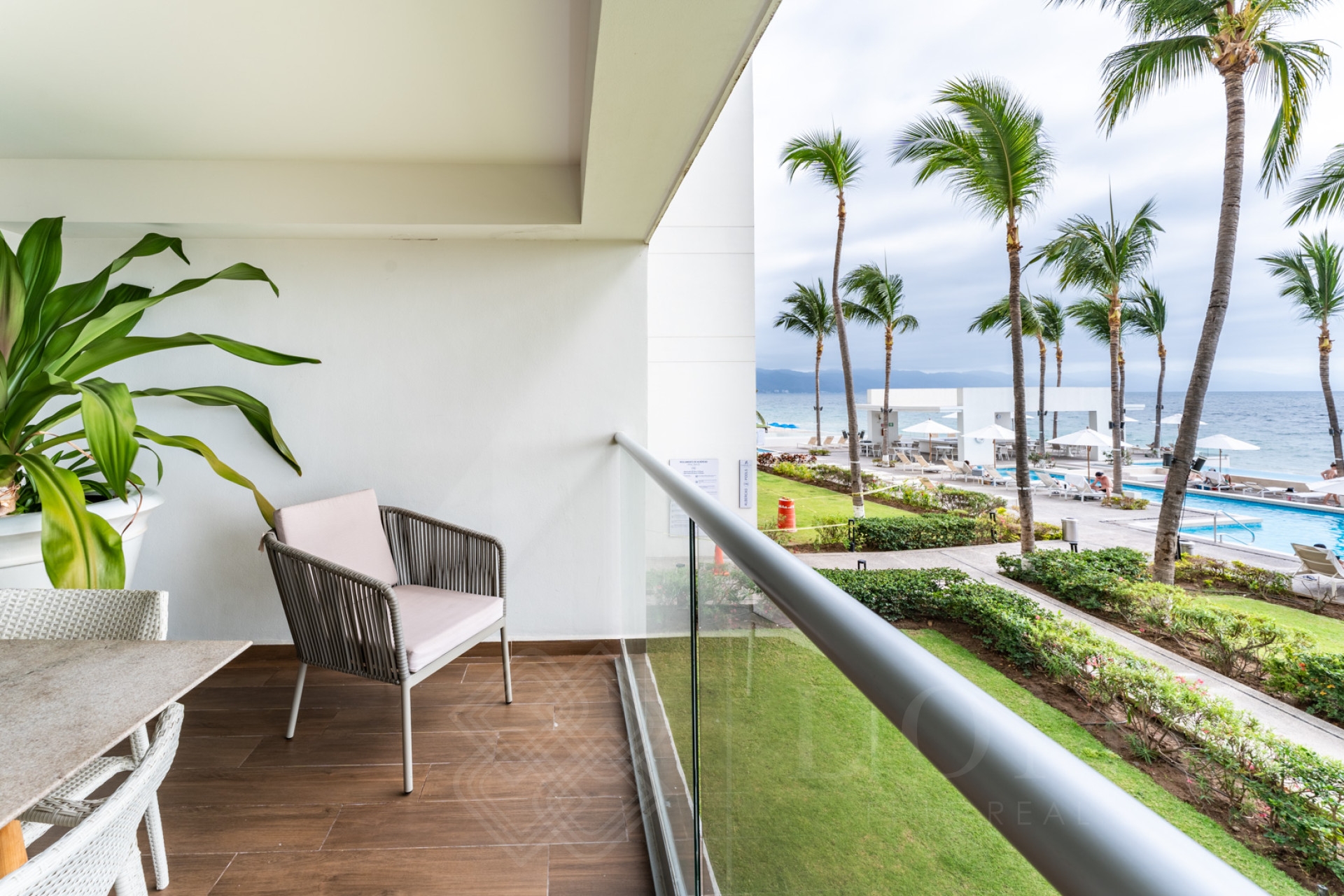 Image gallery of Harbor 171 South Tower Unit #2006