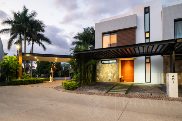 Casa Puntacala #401, El Tirge