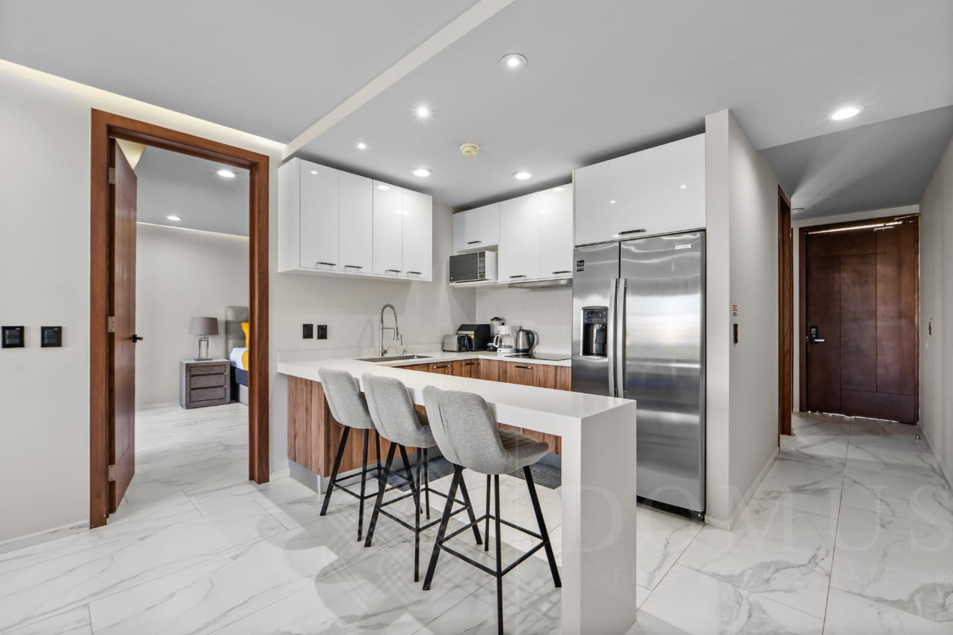 Image gallery of Quadrant Tower 2000, unit 2102