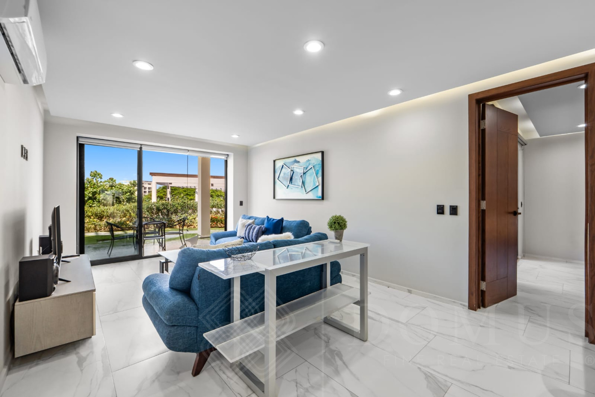 Image gallery of Quadrant Tower 2000, unit 2102
