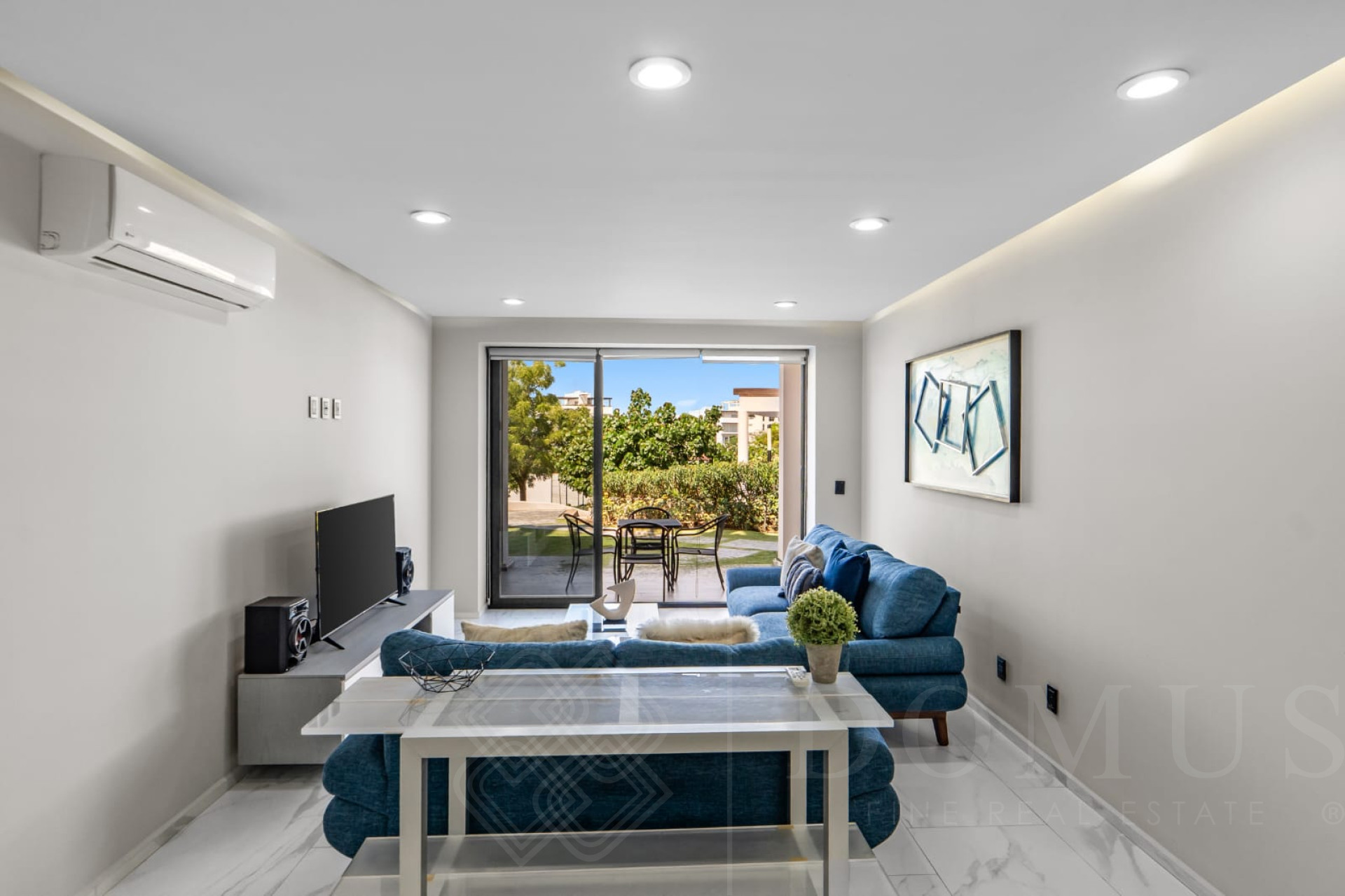 Image gallery of Quadrant Tower 2000, unit 2102
