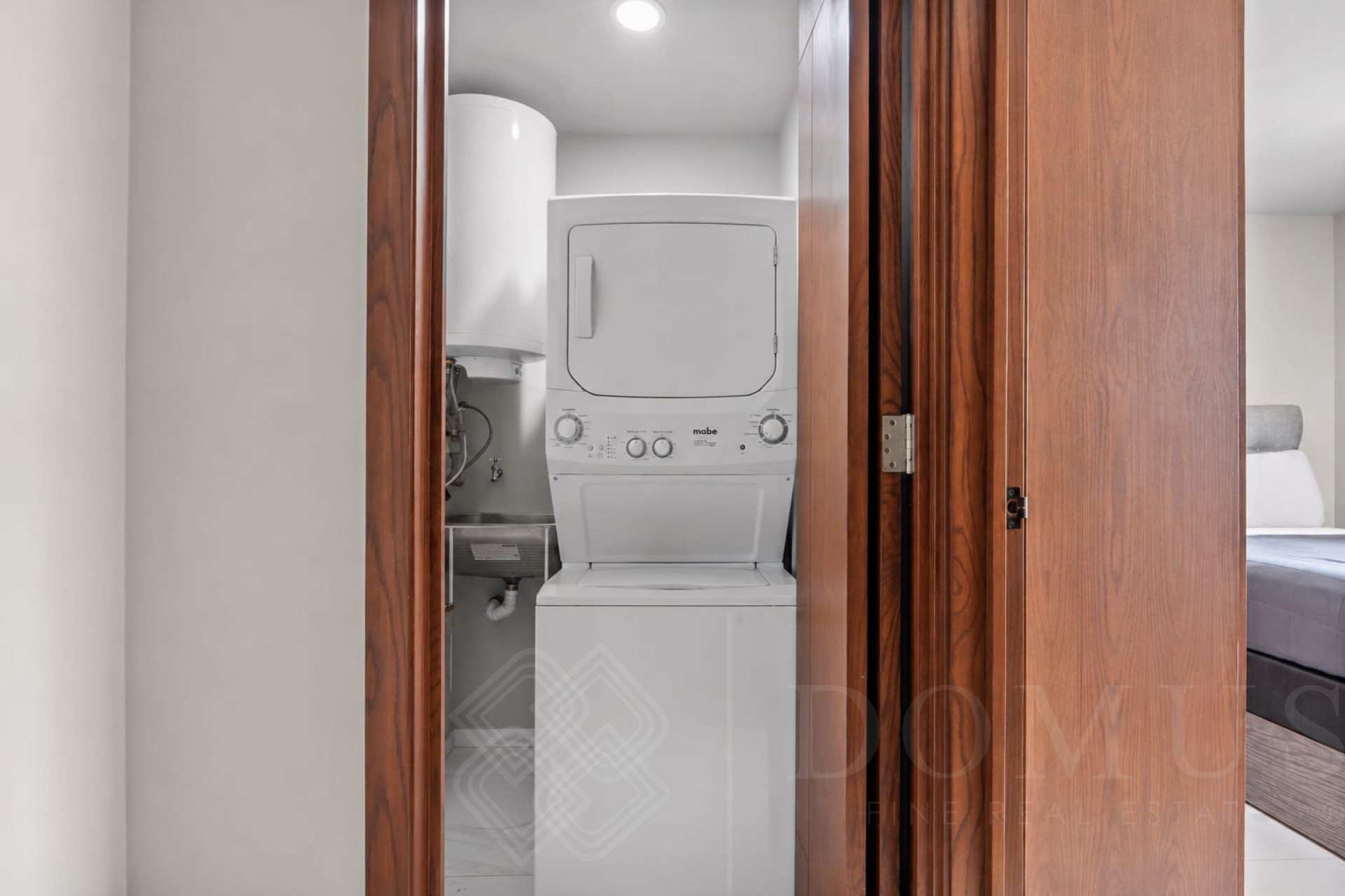 Image gallery of Quadrant Tower 2000, unit 2102