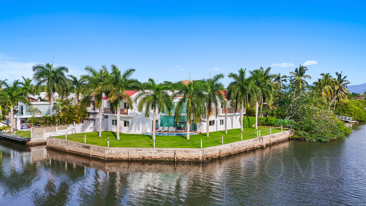 Casa Jacarandas 179 Canal en venta in Nuevo Vallarta