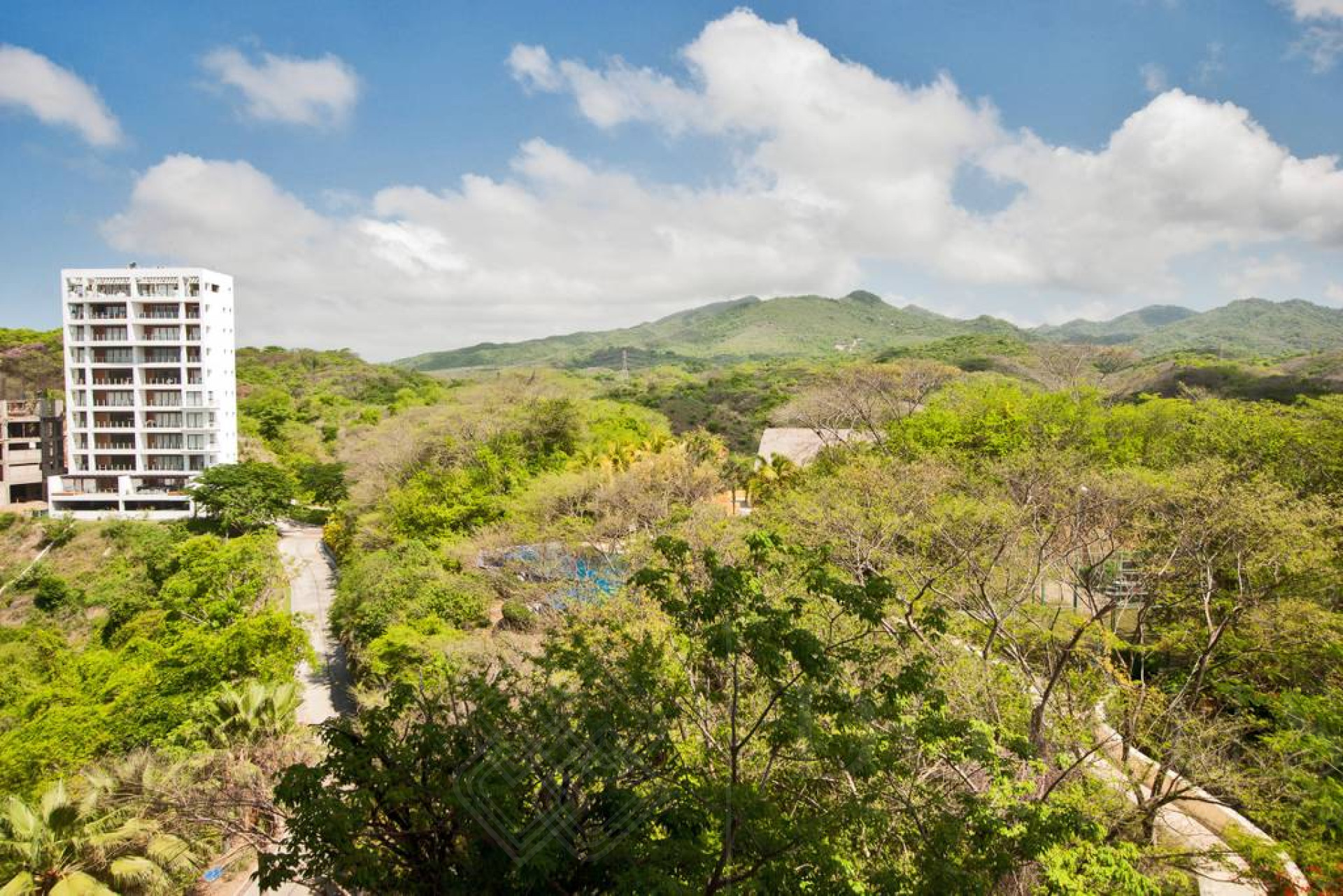Image gallery of Amura 501A, Alamar