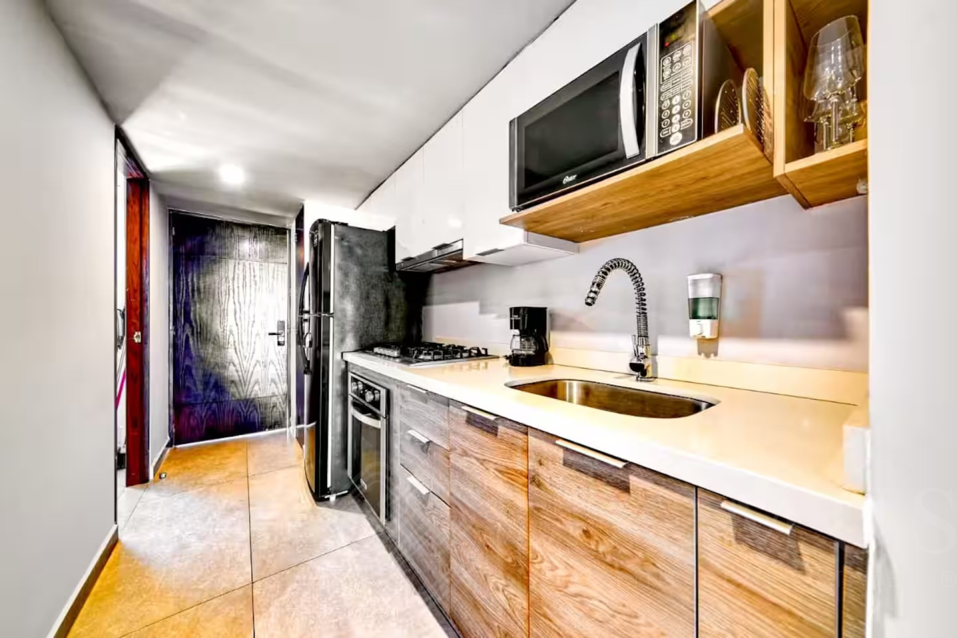 Image gallery of Harbor 171 Torre Sur #2008A