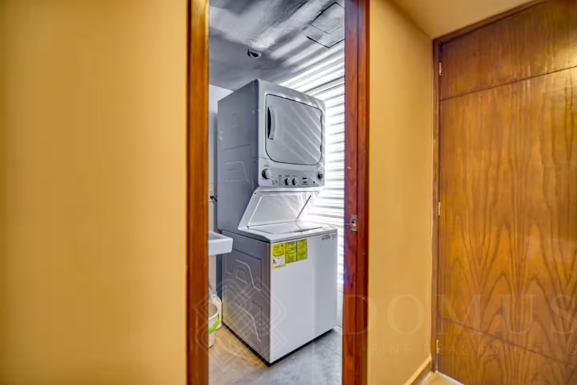 Image gallery of Harbor 171 Torre Sur #2008A