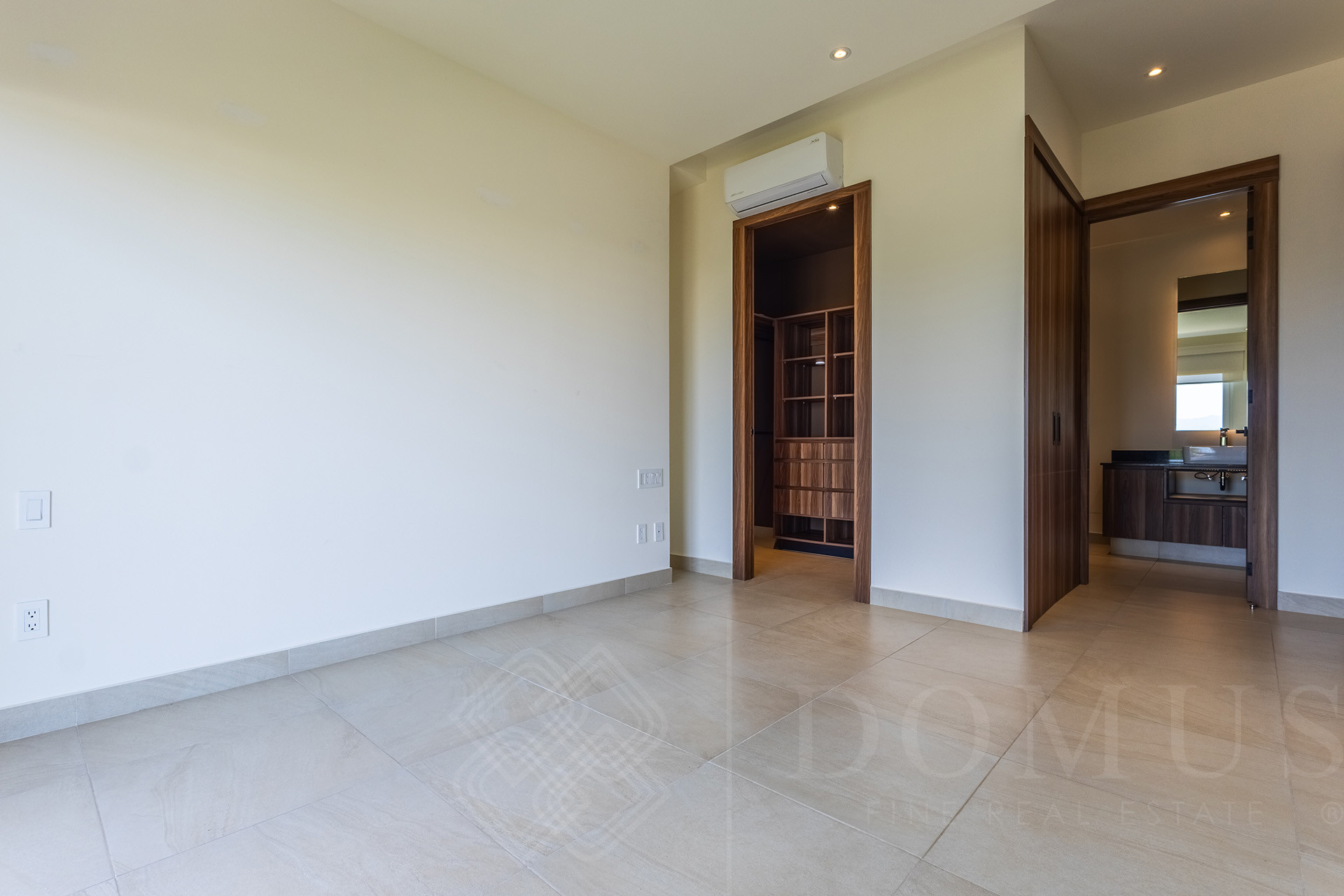 Galeria de Departamento D'Toscana Torre Siena 512