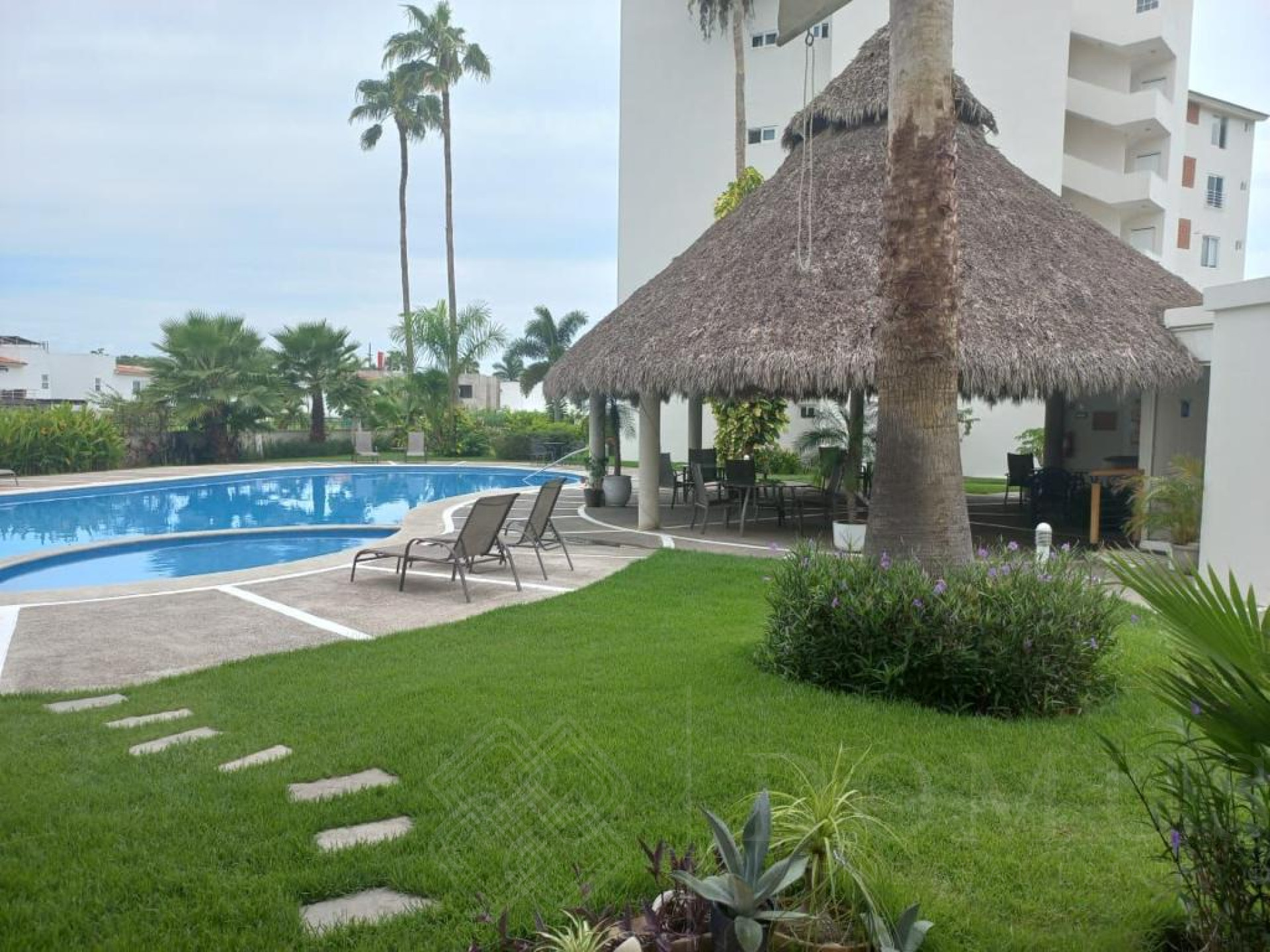 Galeria de Gardenias #504, Flamingos Residencial