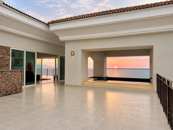 The Corner Penthouse – Grand Venetian Puerto Vallarta