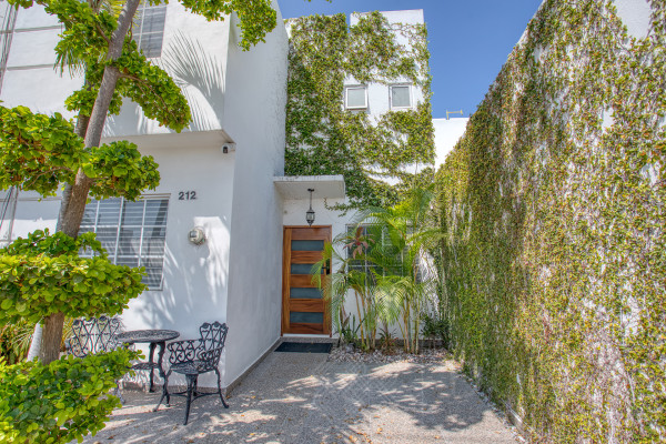 Las Ceibas, Casa Minerva 212